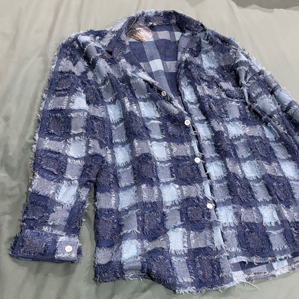 NWT Blue Checkered Frayed Button Up Shirt Size XL